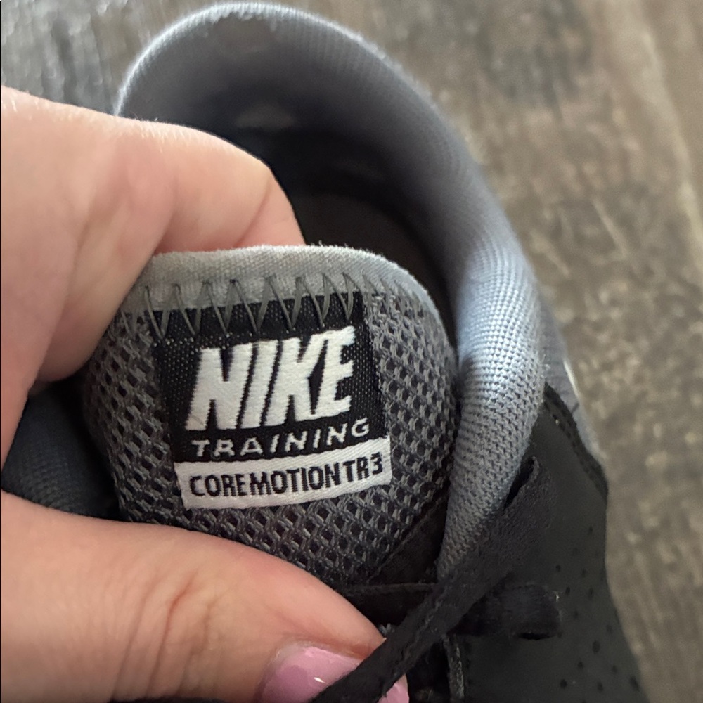 Nike Black and Gray Athletic Sneakers - Picture 3 of 11